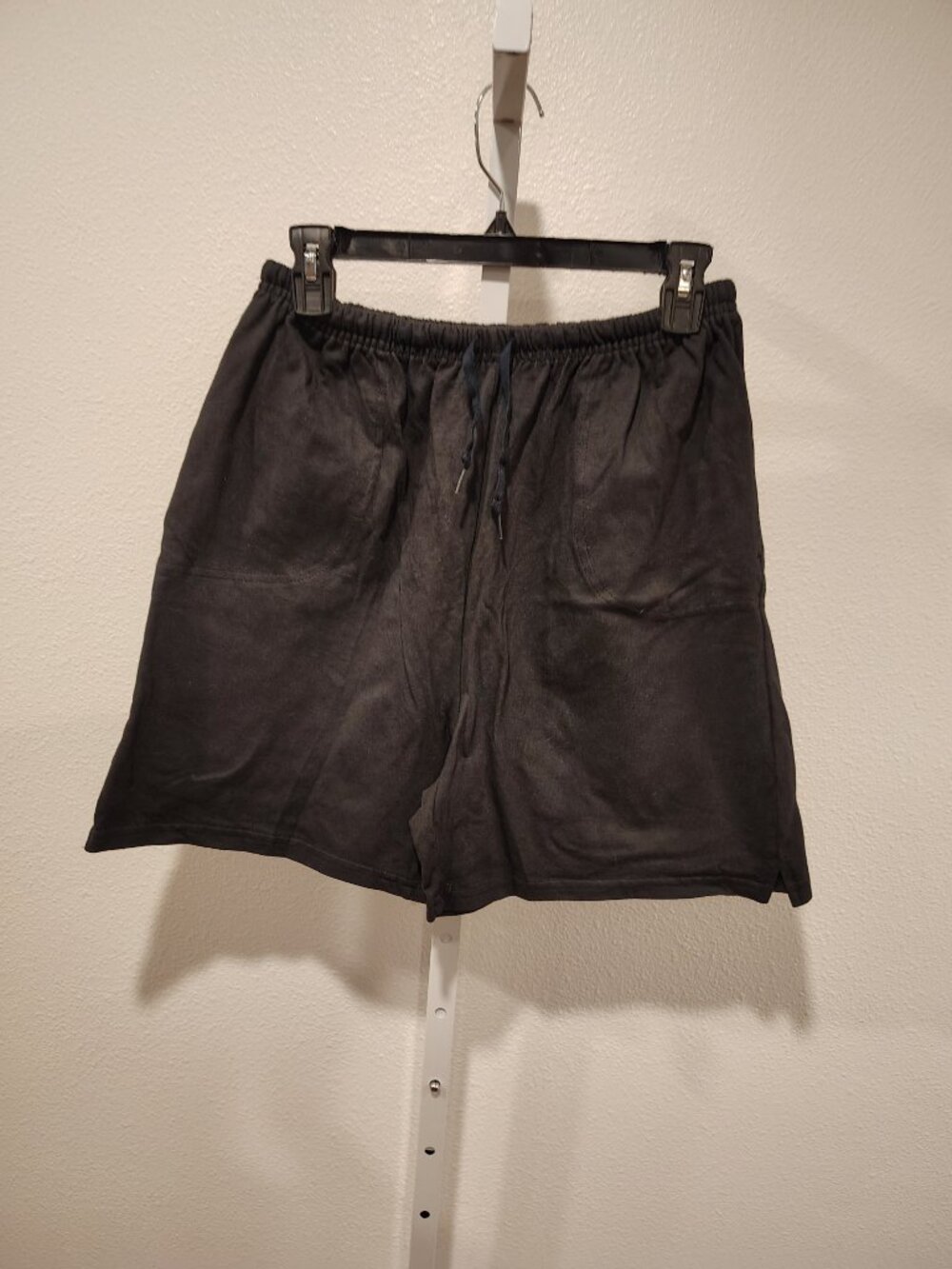 Hanes Her Way Women's Black Shorts Size Medium Cotton Elastic Waistband Pockets - Picture 4 of 10